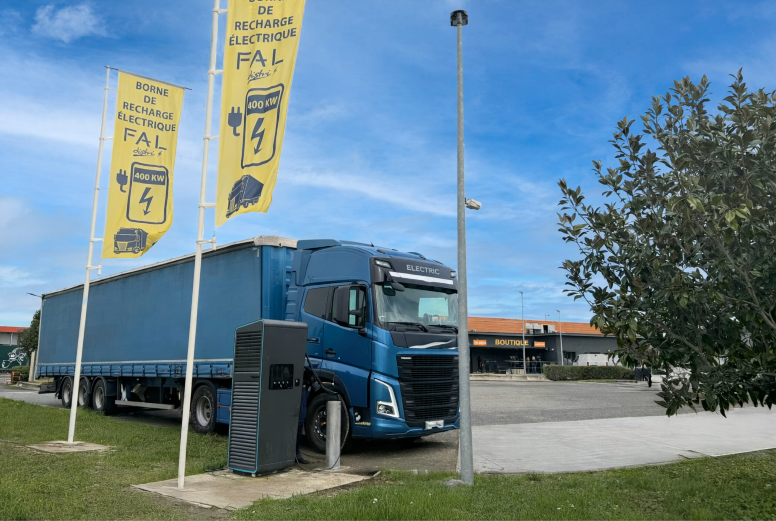 Bornes de recharge électrique pour poids lourds